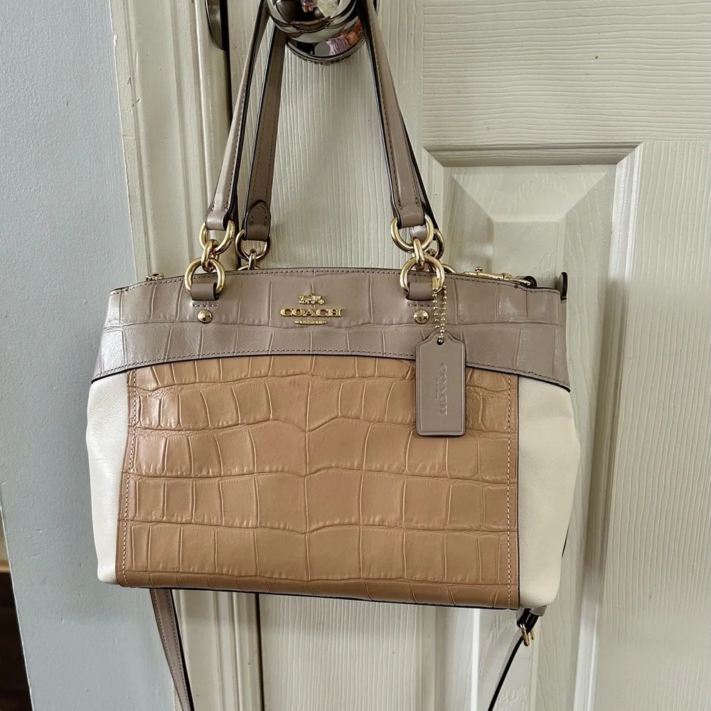 Coach preloved classy